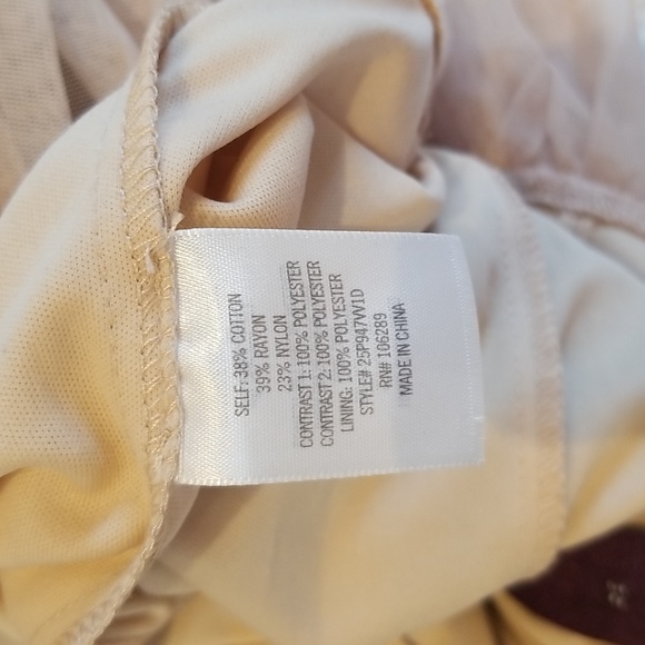 Francesca's dress, NWT, XS, high neck, bare shoulders, lacey maroon color - Picture 14 of 15